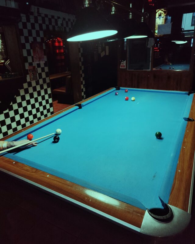 HUOMIO BILISPELURIT ⚠️ Biljardikisat siirtyvät ensi viikosta alkaen keskiviikoille klo 18! 🎱 Eli 23.4. alkaen skabataan ja näissä skaboissa väliviikon lajina 8-pallo ja toukokuusta lähtien 9-palloa! 😎 Voit ilmoittautua kisoihin joko Cuescoren kautta tai ennen aloitusaikaa baarissa!

#boothillrockclub #helsinki